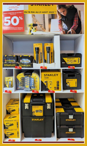 Prsentoir produits vignettes Stanley chez Netto